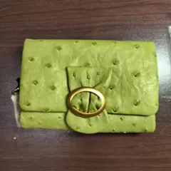オーストリッチ三つ折り財布 明るい緑色
