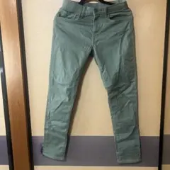 UNIQLO グリーンパンツ