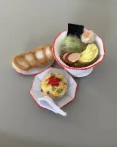 羊毛フェルト　中華セット　ラーメン　チャーハン　餃子　ハンドメイド　ミニチュア
