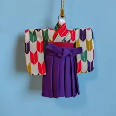 ミニチュア着物 袴ストラップ 矢絣 紫袴