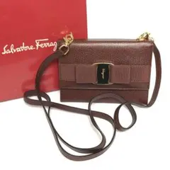 【美品】フェラガモ ヴァラリボン ショルダーウォレット リザード型押し 三つ折り