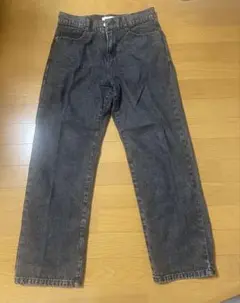 ルーズストレートデニムパンツ