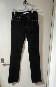 スキニーパンツ