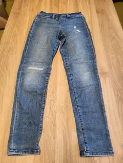 UNIQLO　デニムブルー スリムフィットパンツ