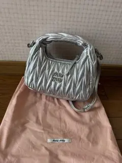 miumi uバッグ