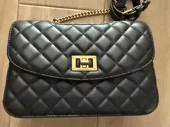 CHARLES & KEITH ブラック ショルダーバッグ