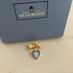 Wedgwood ハート型ブローチ