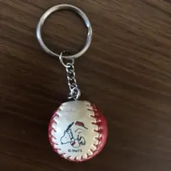 広島東洋カープ 野球ボール型キーホルダー　SNOOPY