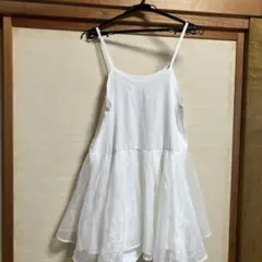 ホワイト フレアキャミソール