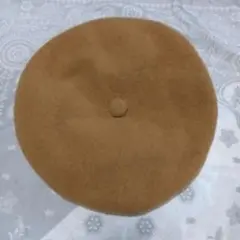 黄色いベレー帽