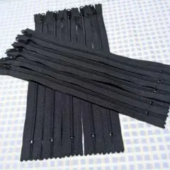 ナイロンファスナー　黒23cm×10