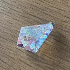 ムーンボウ(ひし形)モナジー工房/ガラスペンダント/アクセサリー ガラスアクセサリー モナジー工房