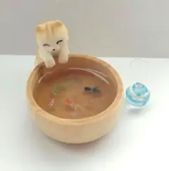 No.809　ミニチュア金魚鉢と猫の置物　金魚置物　猫グッズ　ヨーヨー