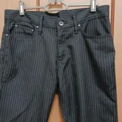 美品　最終値下げ　黒のストライプ ストレートパンツ
