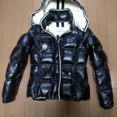 《まぁまぁ美品》モンクレール クインシー