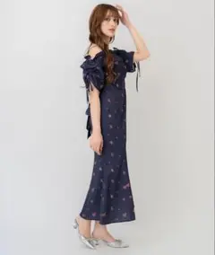 REDYAZEL 花柄オフショルダーワンピース