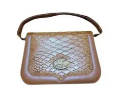 Item thumbnail for item fa9a721b-018a-4985-b55b-18820be9196b