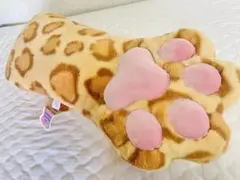 猫の手ぬいぐるみ ヒョウ柄 猫　ねこ　肉球　クッション ぬいぐるみ　抱き枕