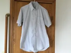 ユニクロ　メンズ半袖ボタンダウンシャツ