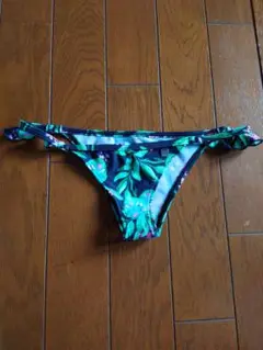 wicked weasel グリーン花柄模様水着ビキニボトムのみ