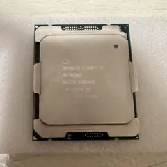 i9