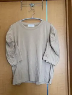 美品HFY SISTER カットソー Tシャツ 袖ふんわり