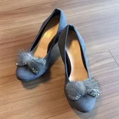 【超美品】Haru Hanna　23.5シューズクリップ付き　上品シルバーグレー