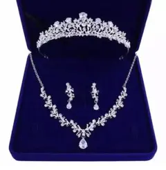 284 3点セット ティアラ ネックレス ピアス sonaダイヤモンド 結婚式