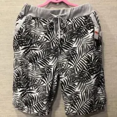 パームリーフ柄ショートパンツ グレー・ブラック