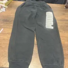 PUMA ブラックパンツ　140cm