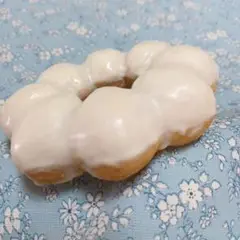 食品サンプル　ホワイトチョコがけドーナツ