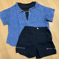 デニムシャツと黒ショートパンツセット