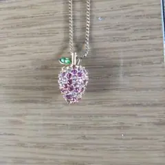 SWAROVSKI　スワロフスキー　いちご　訳あり　説明必読　最終値下げ