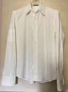 CoSTUME NATIONAL 遊び心あふれるドレスシャツ カジュアルにも