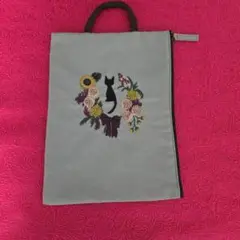 Atsuko Matano　刺繍ポーチ