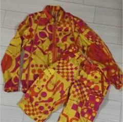 Item thumbnail for item 7e610dfb-2ef1-42ec-888c-b006eead691e