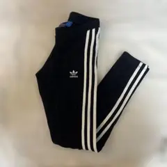 adidas スリーストライプス レギンス