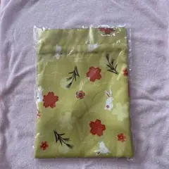 ウサギと花模様の巾着袋