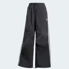 adidas パラシュートパンツ ブラック