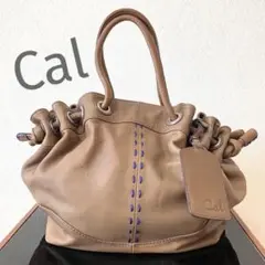 《美品》Cal カル　ハンドバッグ　やぎ革　レザー　チャーム　A4収納可　大きめ