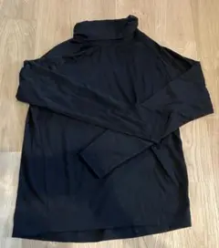 黒の長袖シャツ サイズS ユニクロ