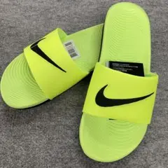 NIKEナイキレディースサンダルナイキカワスライド蛍光イエロー シャワーサンダル