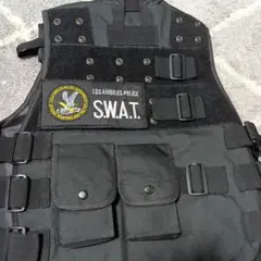 ☆新品！ブラックナイロンサバゲーベストSWAT（付属品あります。）