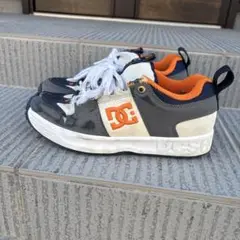 DC shoes