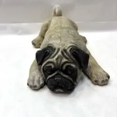 パグの置物