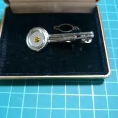 SUZUKI ネクタイピン