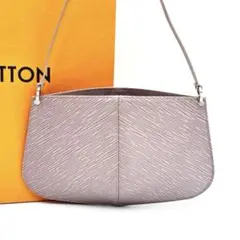LOUIS VUITTON ポシェットドゥミリュンヌ
