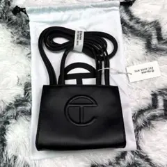 Telfar エンボスロゴ 黒 ショルダーバッグ