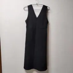 GU 黒　Vネックジャンバースカート　M