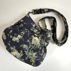【YUWA】タック入りショルダーバック